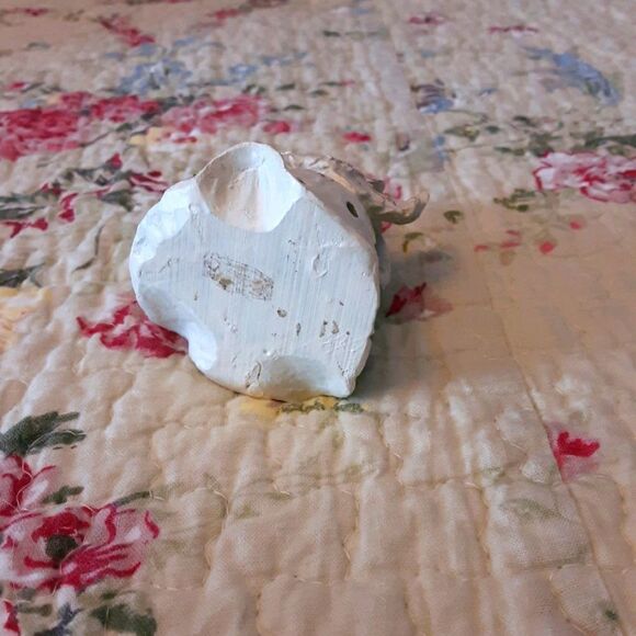 Vintage Violin-Playing Ceramic Cow, 2.5" tall - Picture 3 of 4